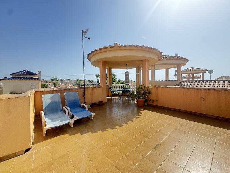 4 slaapkamer Villa Te koop