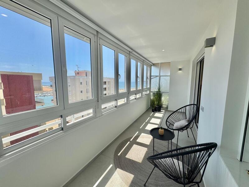 квартира продается в Torrevieja, Alicante