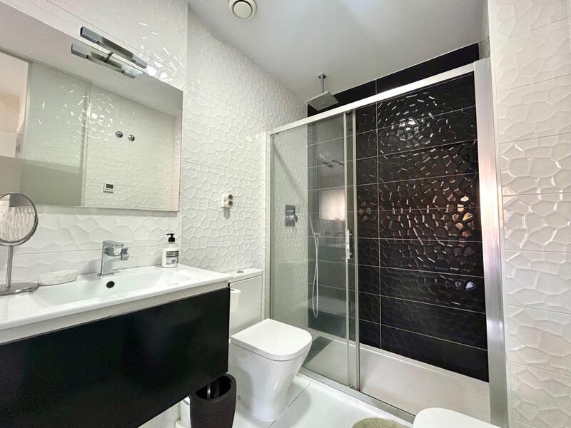 2 slaapkamer Appartement Te koop