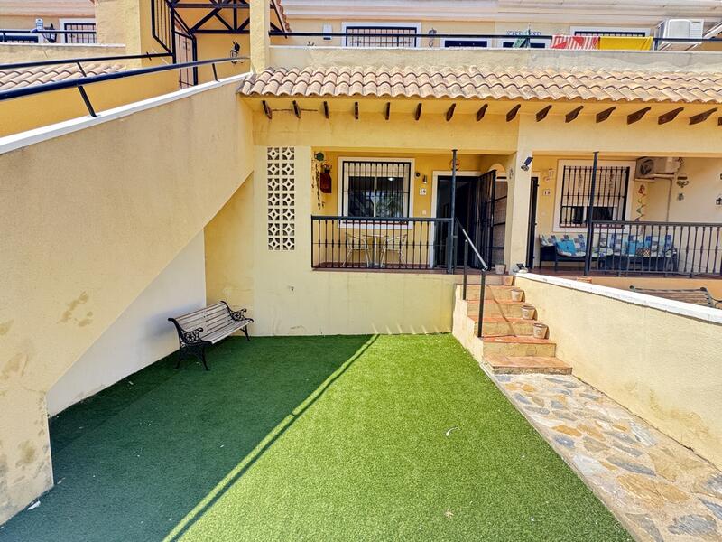 Lejlighed til salg i Villamartin, Alicante