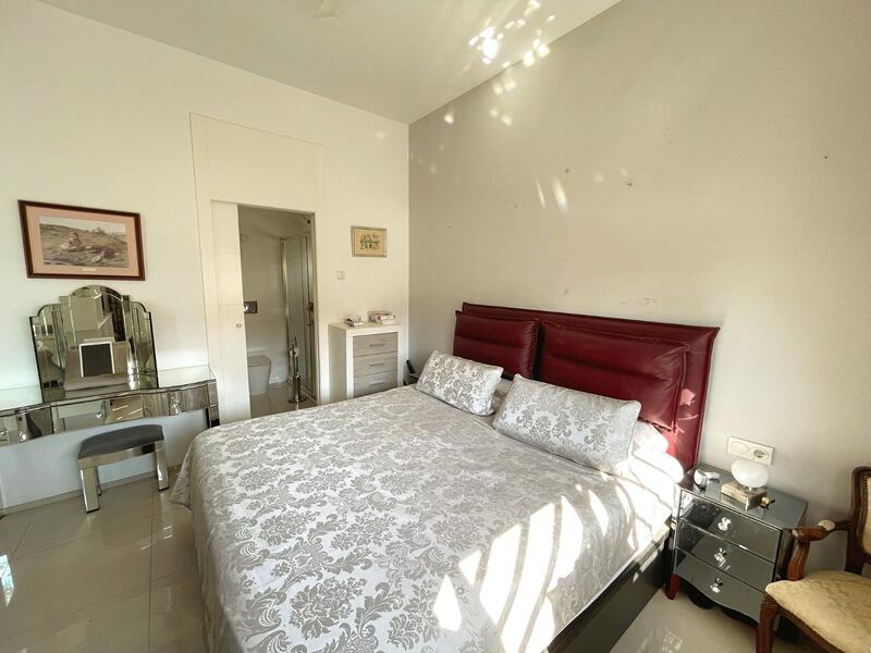 3 Cuarto Adosado en venta