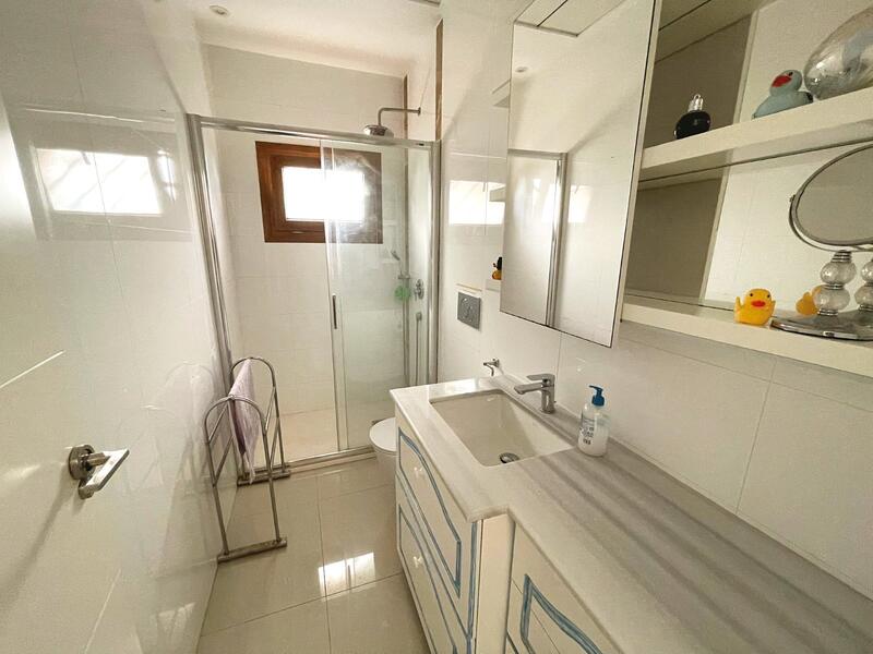 3 Cuarto Adosado en venta