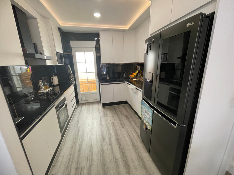 3 bedroom Townhouse for sale