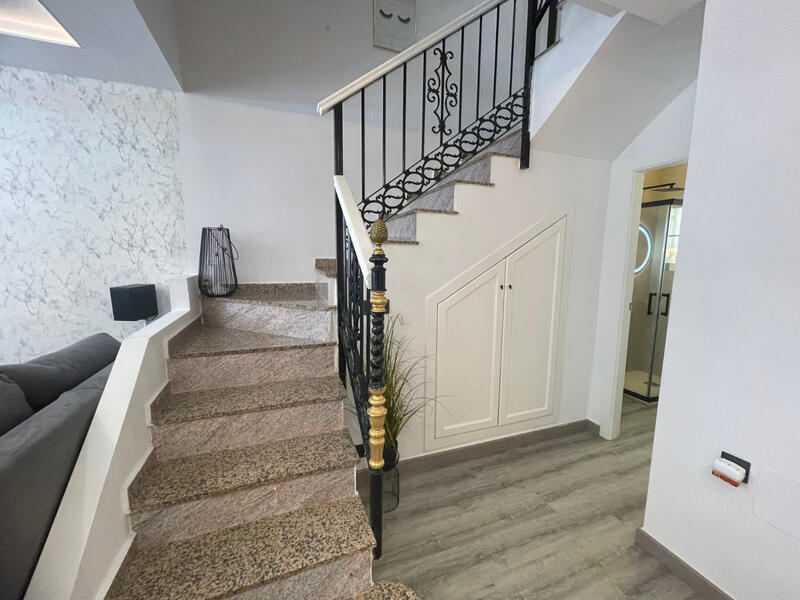 3 bedroom Townhouse for sale
