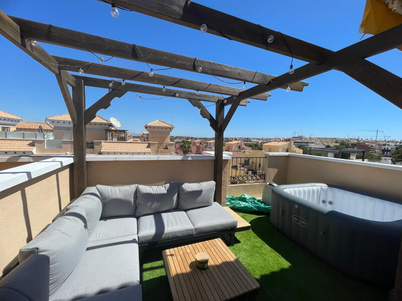 3 bedroom Townhouse for sale