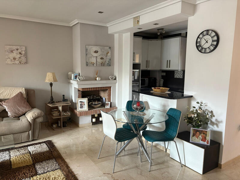 2 bedroom Apartment for sale