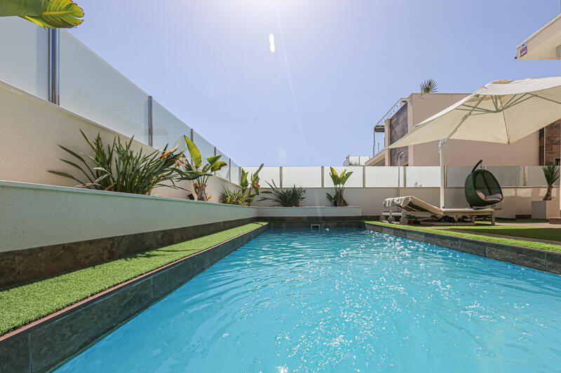 5 bedroom Villa for sale