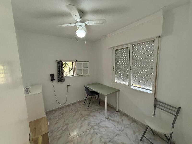 2 bedroom Townhouse for sale