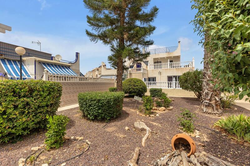 2 bedroom Townhouse for sale