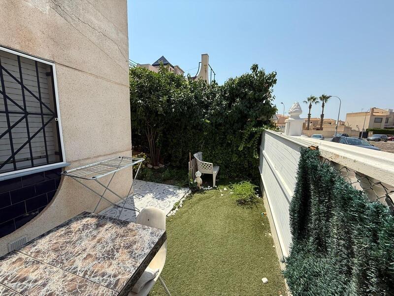 2 bedroom Townhouse for sale