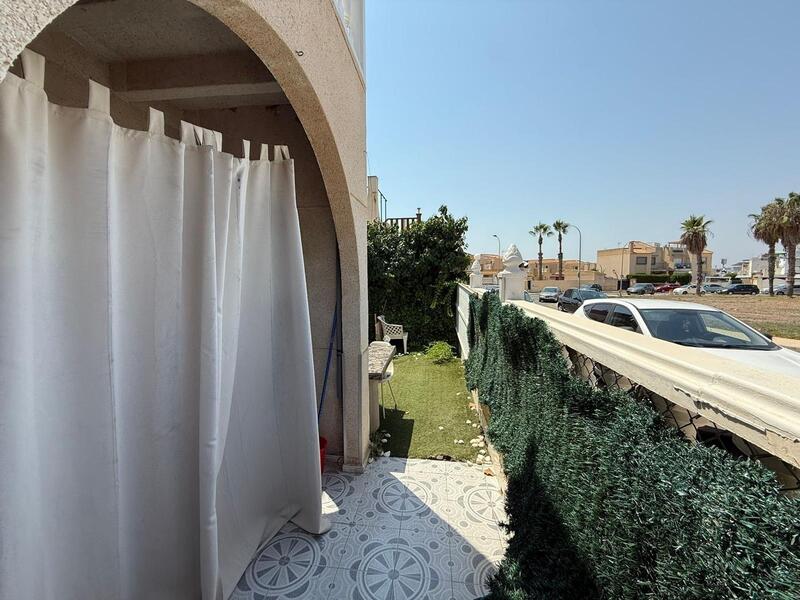 2 bedroom Townhouse for sale