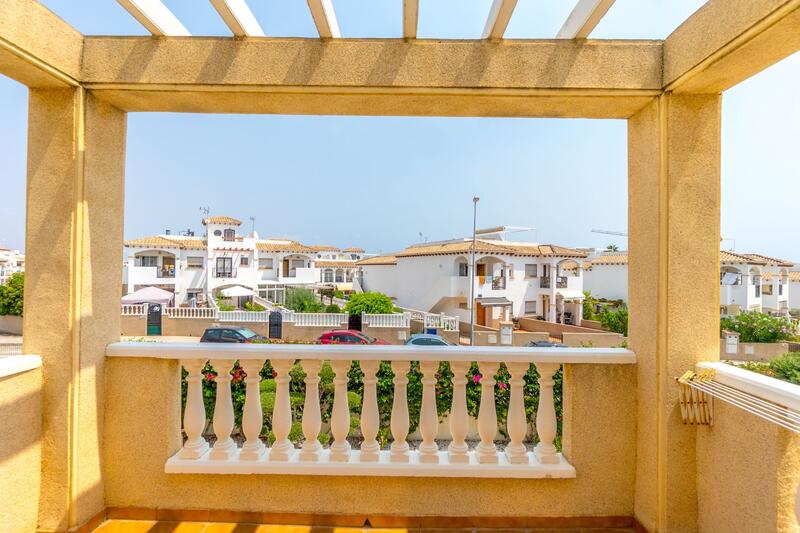 3 bedroom Townhouse for sale