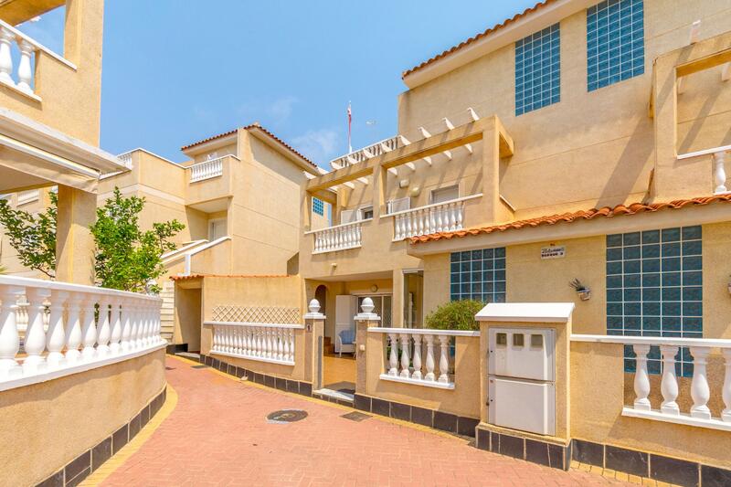 3 bedroom Townhouse for sale