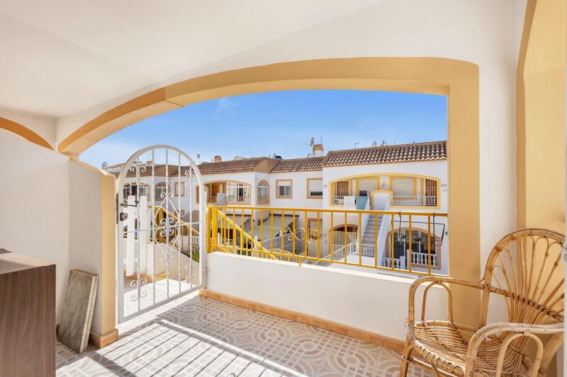квартира продается в Torrevieja, Alicante