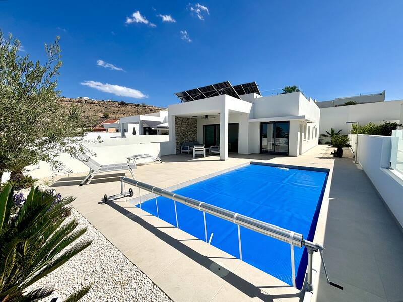 Villa til salgs i Benijófar, Alicante
