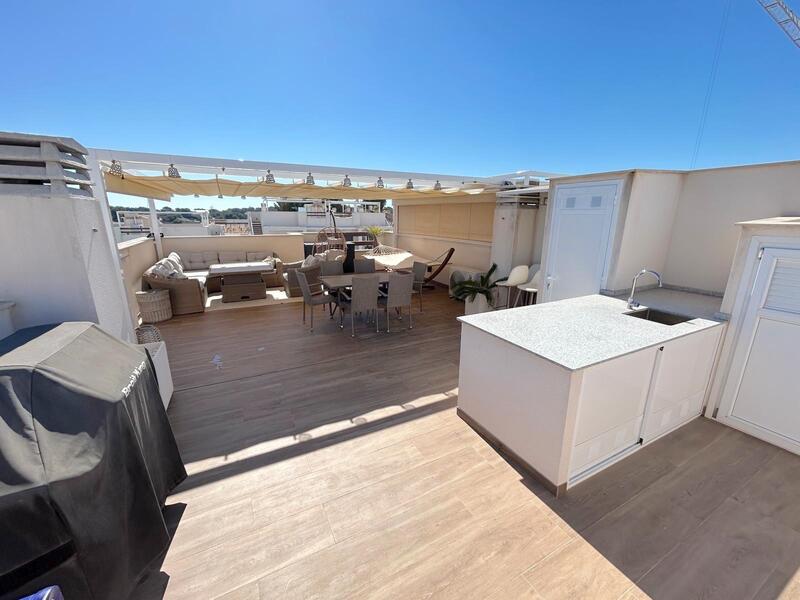 3 bedroom Apartment for sale