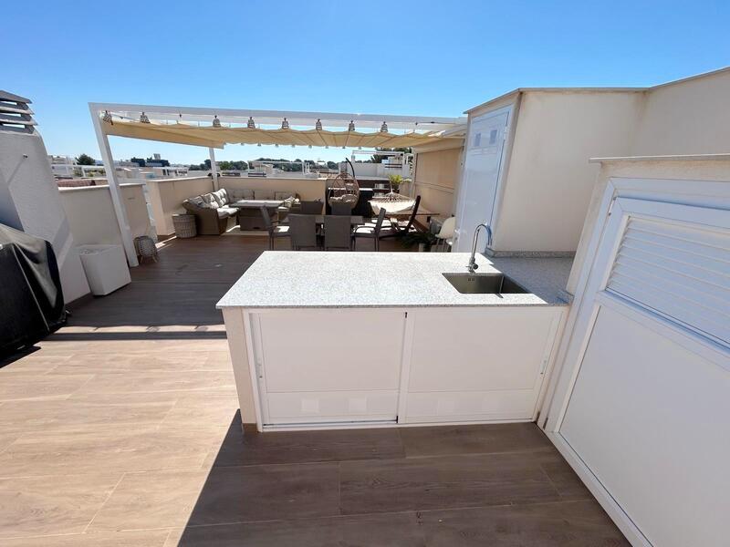 3 bedroom Apartment for sale