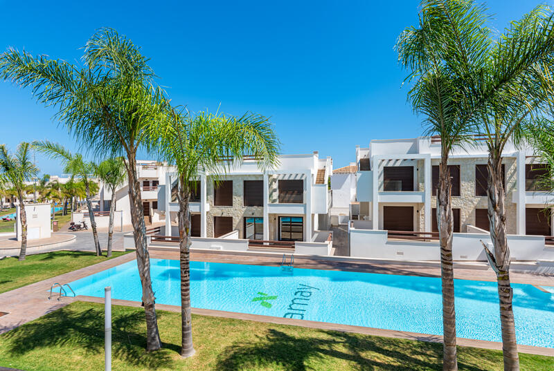 3 bedroom Apartment for sale