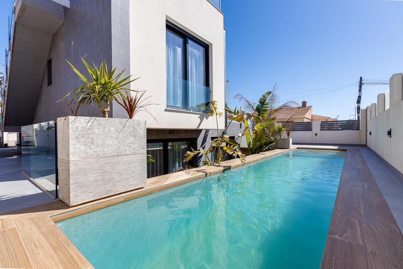 4 Cuarto Villa en venta