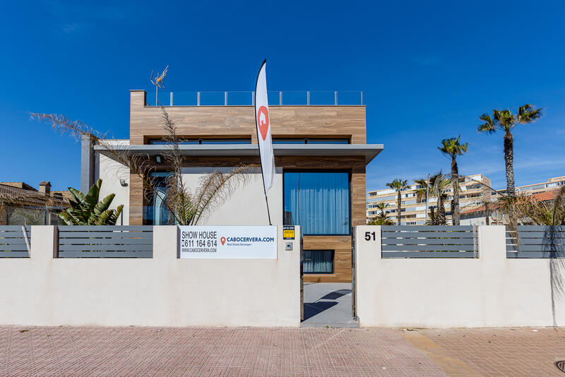 4 Cuarto Villa en venta
