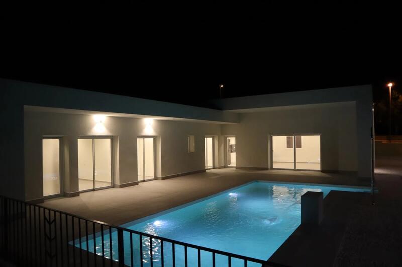 3 Cuarto Villa en venta