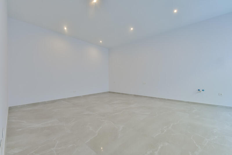 8 bedroom Villa for sale