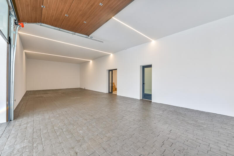 8 bedroom Villa for sale