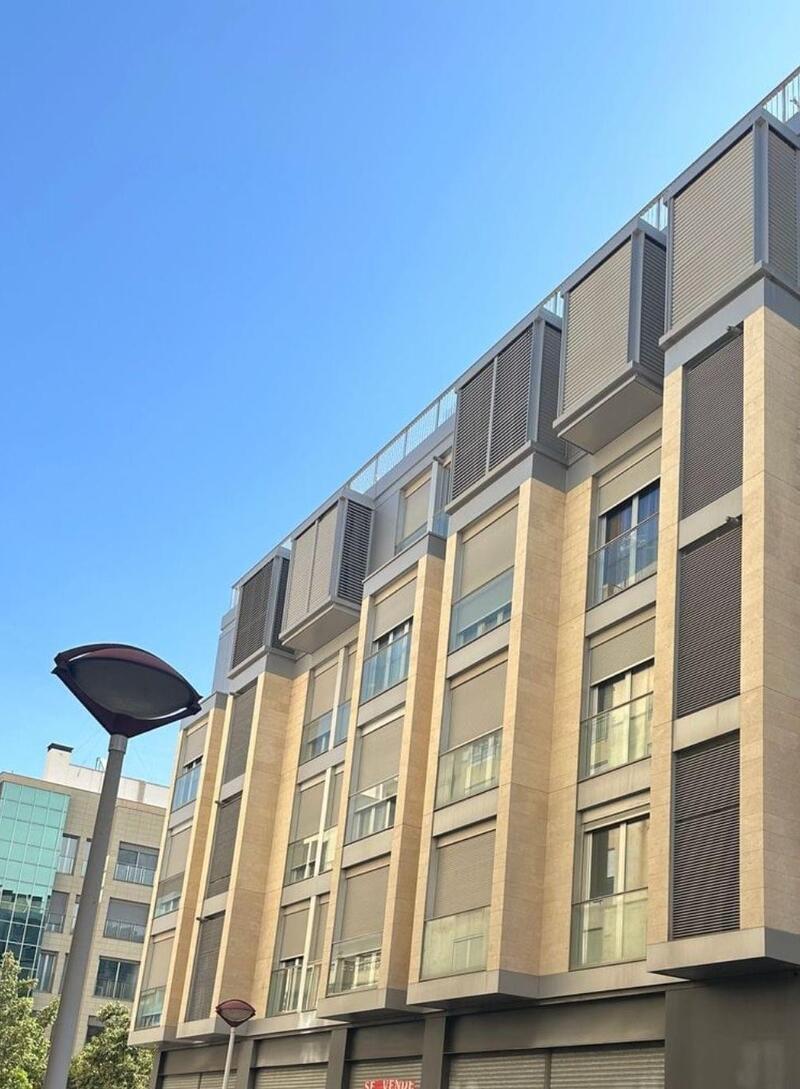 3 bedroom Apartment for sale