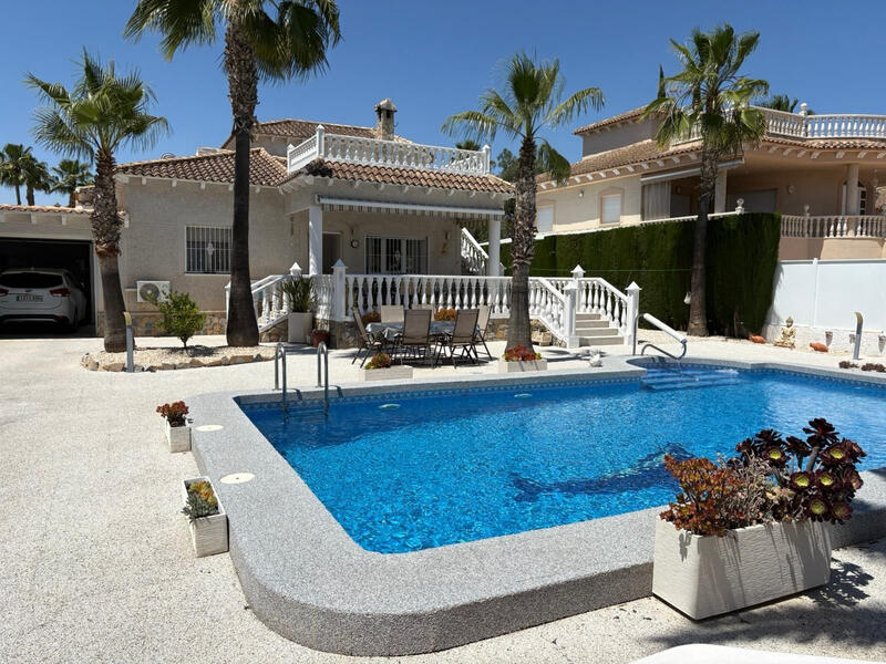 Villa til salgs i Orihuela, Alicante