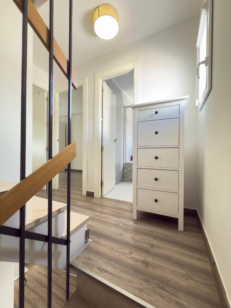 3 bedroom Townhouse for Long Term Rent
