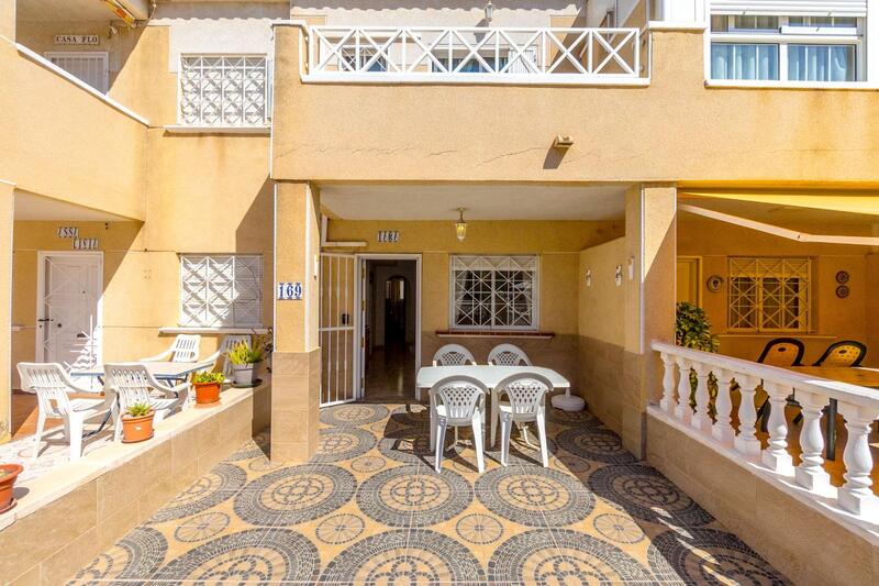 2 bedroom Townhouse for sale