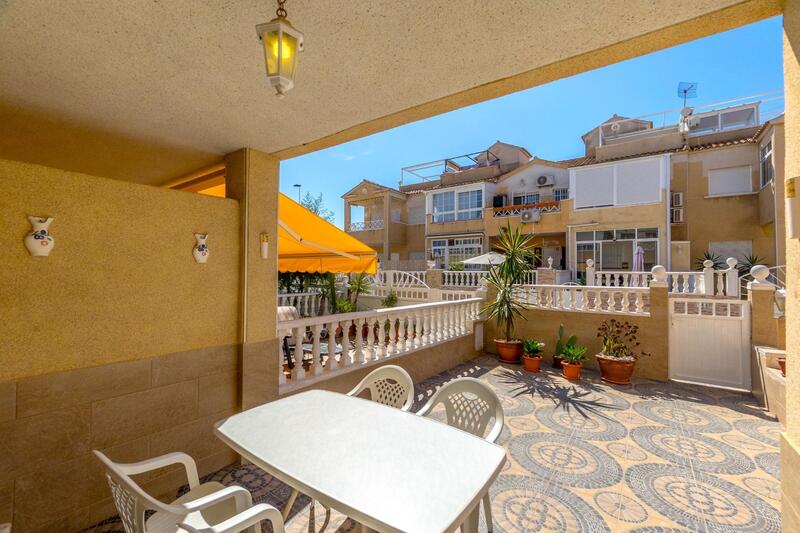 2 bedroom Townhouse for sale