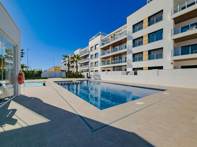 квартира продается в La Zenia, Alicante