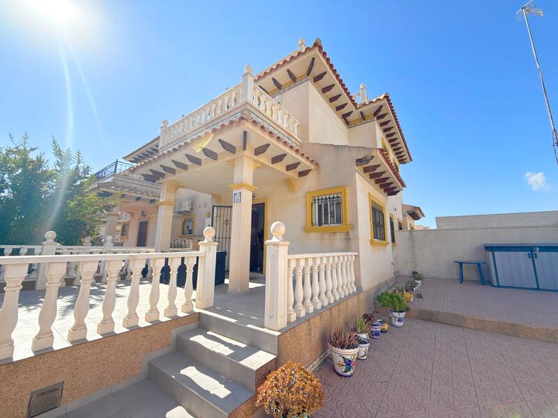 Stadthaus zu verkaufen in Cabo Roig, Alicante