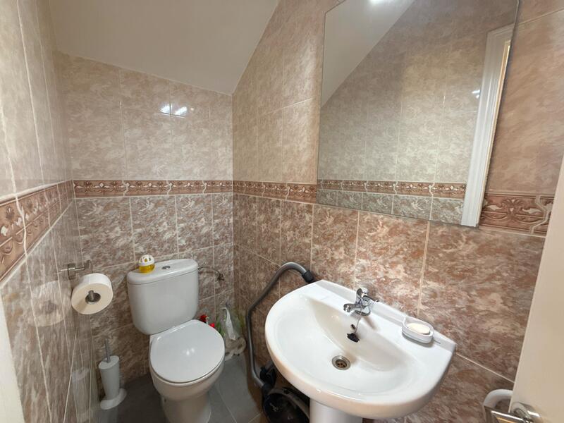 3 Schlafzimmer Stadthaus zu verkaufen