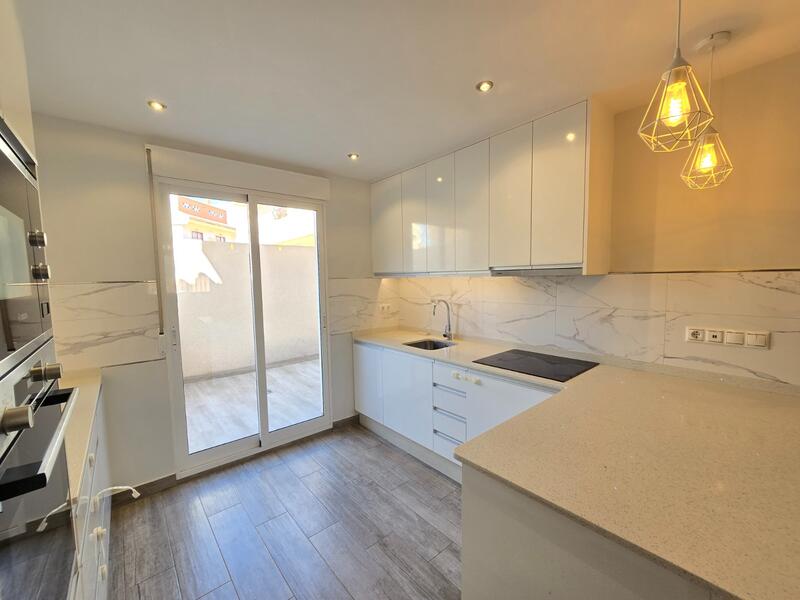 2 slaapkamer Appartement Te koop