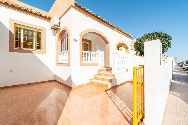 Maison de Ville à vendre dans Torrevieja, Alicante