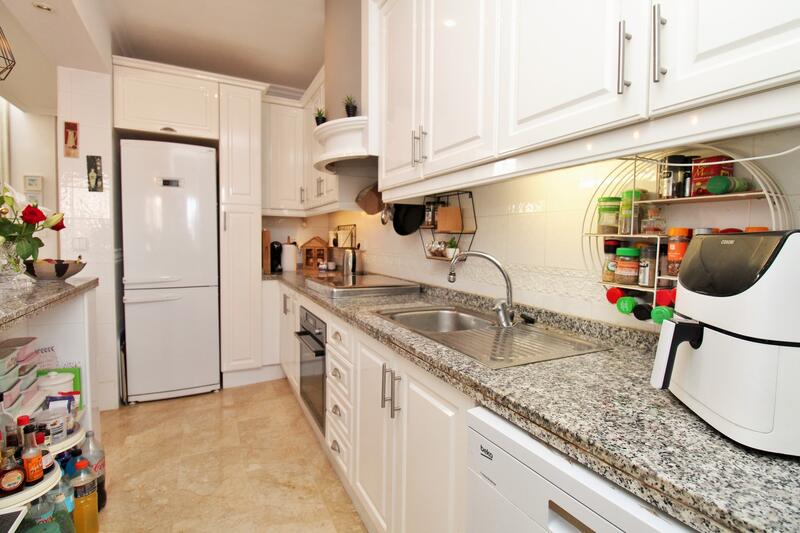 3 bedroom Townhouse for sale