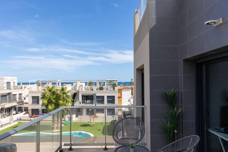 2 bedroom Apartment for sale
