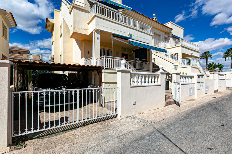 Villa till salu i Playa Flamenca, Alicante