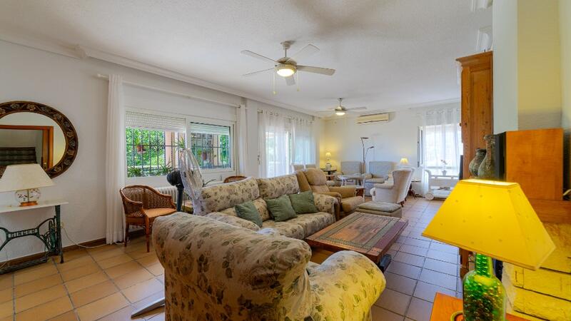 7 bedroom Villa for sale