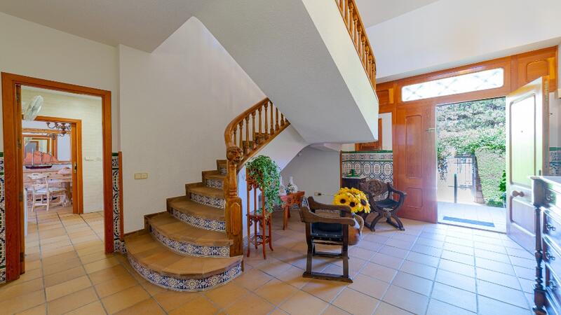 7 bedroom Villa for sale