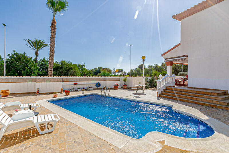 4 bedroom Villa for sale