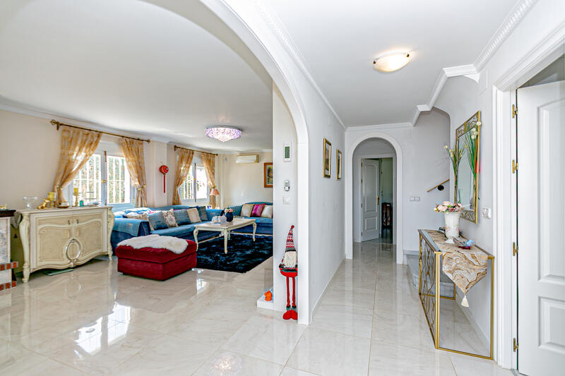 4 bedroom Villa for sale