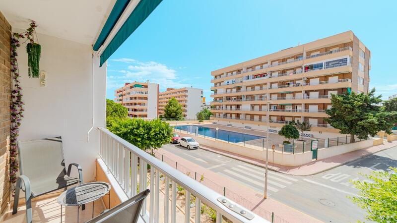 Leilighet til salgs i Punta Prima, Alicante