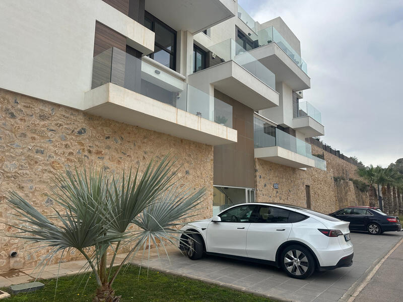1 bedroom Apartment for sale