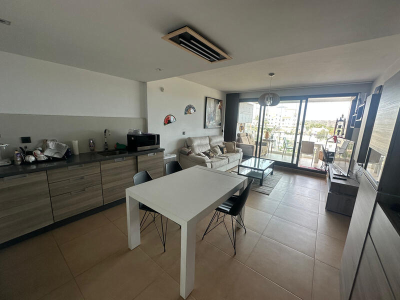 1 bedroom Apartment for sale