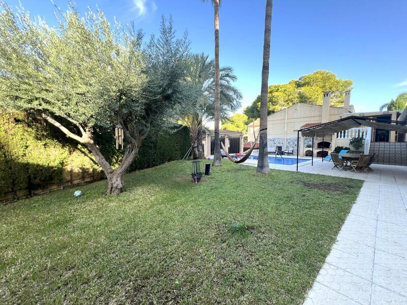3 Cuarto Villa en venta