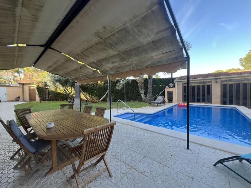 3 Cuarto Villa en venta