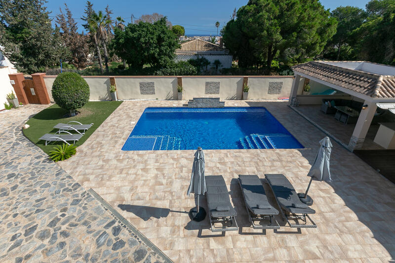 6 bedroom Villa for sale